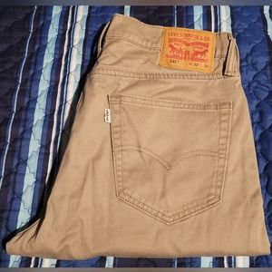 Levi's 32×30 Khaki 541